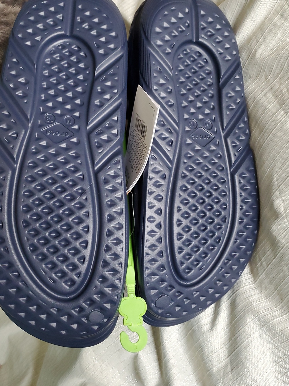 Men's Crocs Navy Off Grid Clog - Picture 8 of 9